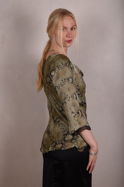 "Thinkatop" Reversible silk blouse. Prints: Bluweed/Dark Snake